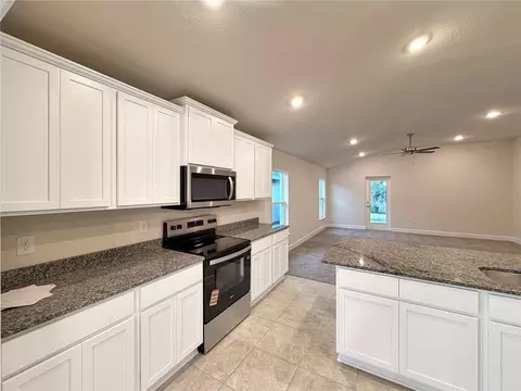 Kitchen - 7528 Bent Tree Loop, Saint Cloud, FL 34773 photo 2 of 2