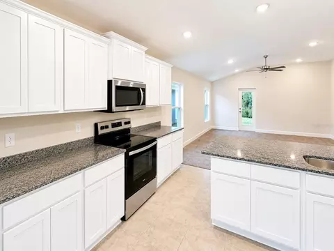 Kitchen - 7528 Bent Tree Loop, Saint Cloud, FL 34773 photo 2 of 2