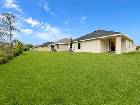 Exterior - 7528 Bent Tree Loop, Saint Cloud, FL 34773 photo 3 of 5