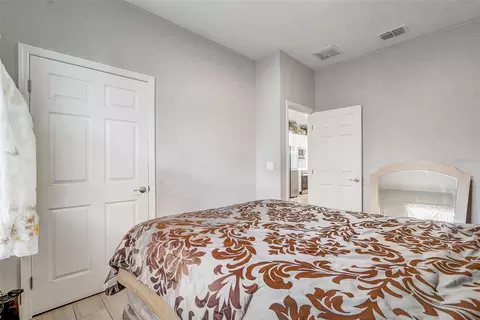 Bedroom - 309 E 13th St, Apopka, FL 32703 photo 5 of 6