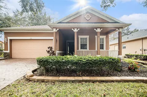 120 Crepe Myrtle Dr, Groveland, FL 34736
