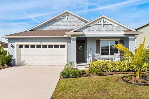 5247 Mahogany Dr, Mount Dora, FL 32757