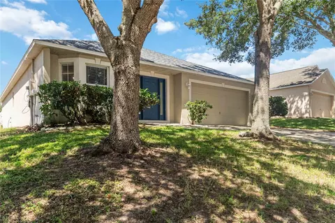 Exterior - 2225 Sandridge Cir, Eustis, FL 32726 photo 2 of 9