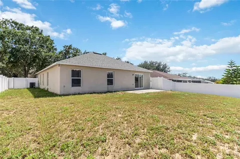 Exterior - 2225 Sandridge Cir, Eustis, FL 32726 photo 6 of 9