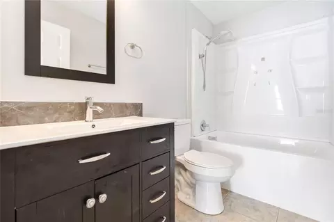 Bath - 2225 Sandridge Cir, Eustis, FL 32726 photo 4 of 4
