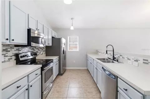 Kitchen - 2225 Sandridge Cir, Eustis, FL 32726 photo 1 of 4