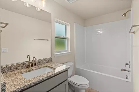 Bath - 7576 Bent Tree Loop, Saint Cloud, FL 34773 photo 4 of 4