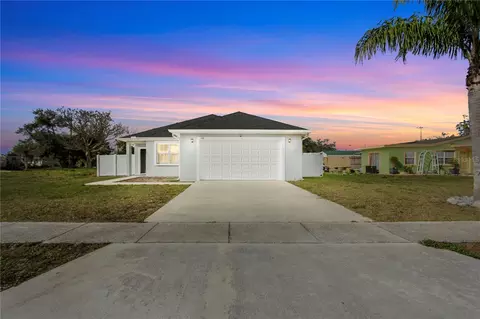 142 Pineview Dr, Oviedo, FL 32765