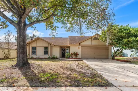 1026 Weaver Dr, Oviedo, FL 32765