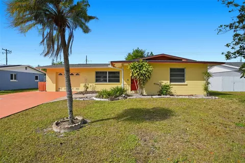 3218 Oxford Dr W, Bradenton, FL 34205