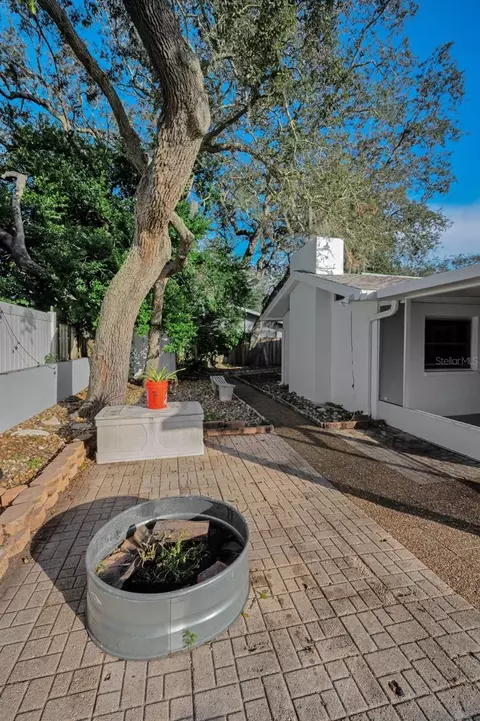 Exterior - 14557 Apache Ave, Largo, FL 33774 photo 20 of 20