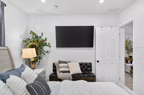 Bedroom - 1503 Granite State Ct, Mount Dora, FL 32757 photo 7 of 12