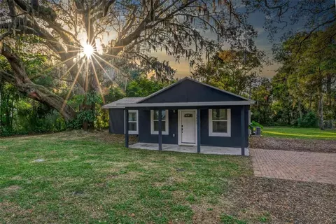 Exterior - 1503 Granite State Ct, Mount Dora, FL 32757 photo 4 of 7