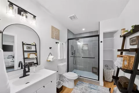 Bath - 1503 Granite State Ct, Mount Dora, FL 32757 photo 1 of 8