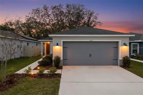 332 Walnut Ln, Auburndale, FL 33823