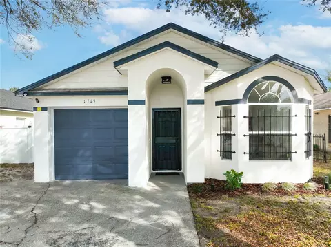 1715 Pointe Ridge Ct, Orlando, FL 32808