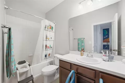 Bath - 1461 Clear Brook Pl, Saint Cloud, FL 34772 photo 2 of 5