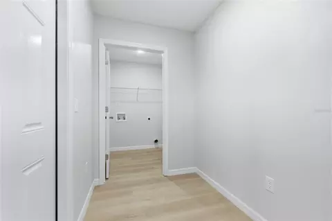 Entry Way - 2014 NE 3rd Pl, Gainesville, FL 32641 photo 1 of 2
