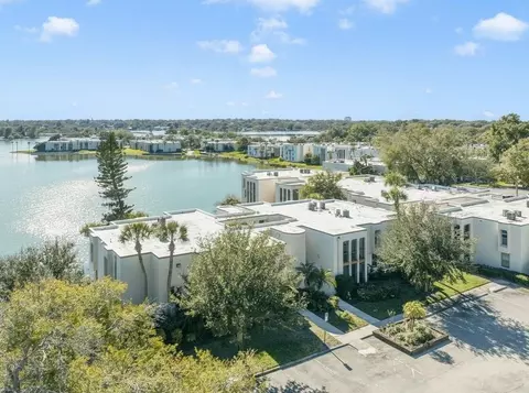 512 Orange Dr #33, Altamonte Springs, FL 32701
