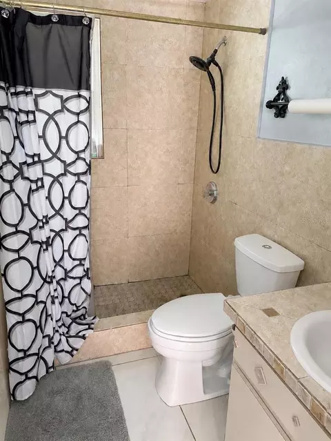 Bath - 490 Water Rd, Ocala, FL 34472 photo 3 of 3