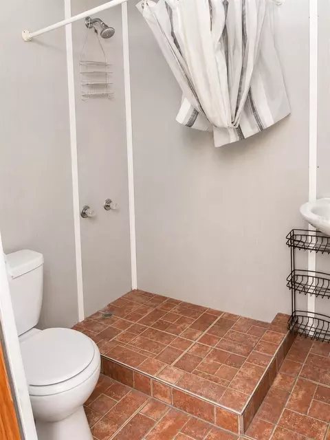 Bath - 490 Water Rd, Ocala, FL 34472 photo 1 of 3