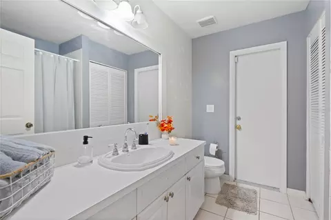 Bath - 619 29th St E, Bradenton, FL 34208 photo 2 of 2