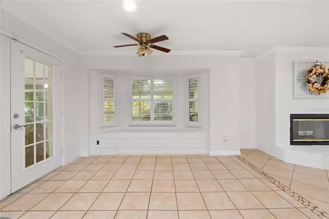 Living - 619 29th St E, Bradenton, FL 34208 photo 5 of 5