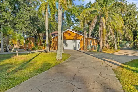 Exterior - 619 29th St E, Bradenton, FL 34208 photo 8 of 19