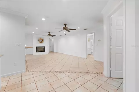 Living - 619 29th St E, Bradenton, FL 34208 photo 3 of 5