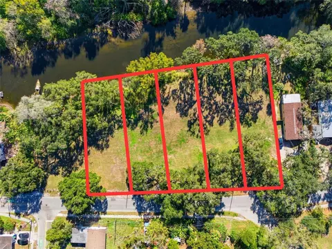 2011 E Mulberry Dr, Tampa, FL 33604