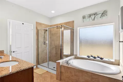 Bath - 9498 SW 70th Loop, Ocala, FL 34481 photo 2 of 5