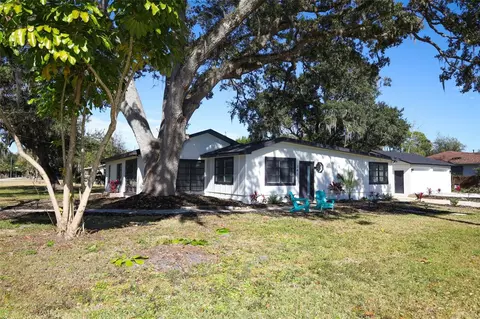 341 Hammond St, New Smyrna Beach, FL 32168