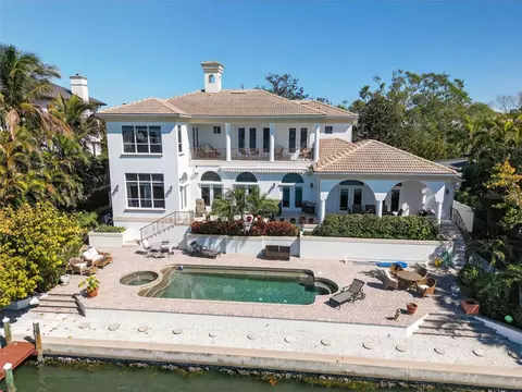 1444 Harbor Dr, Sarasota, FL 34239