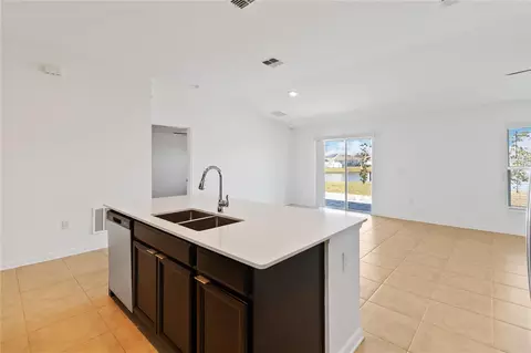 Kitchen - 292 Pineywoods St, Saint Cloud, FL 34772 photo 4 of 4