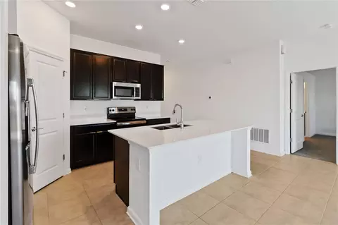 Kitchen - 292 Pineywoods St, Saint Cloud, FL 34772 photo 2 of 4