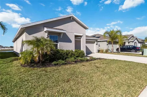 Exterior - 292 Pineywoods St, Saint Cloud, FL 34772 photo 4 of 10