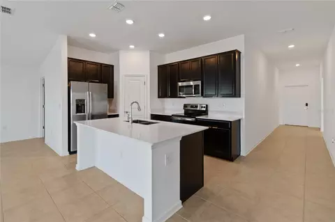 Kitchen - 292 Pineywoods St, Saint Cloud, FL 34772 photo 1 of 4