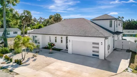 916 Highland St, Sarasota, FL 34234