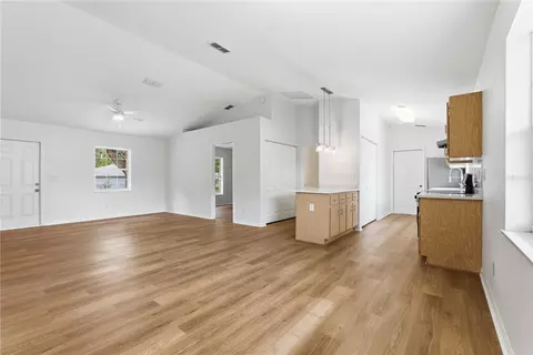 Living - 7946 Juniper Rd, Ocala, FL 34480 photo 2 of 6