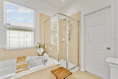 Bath - 3989 Eternity Cir, Saint Cloud, FL 34772 photo 2 of 3