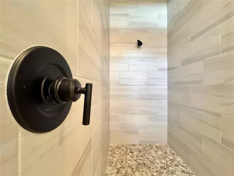 Bath - 6402 Rover Way, Saint Cloud, FL 34771 photo 6 of 11