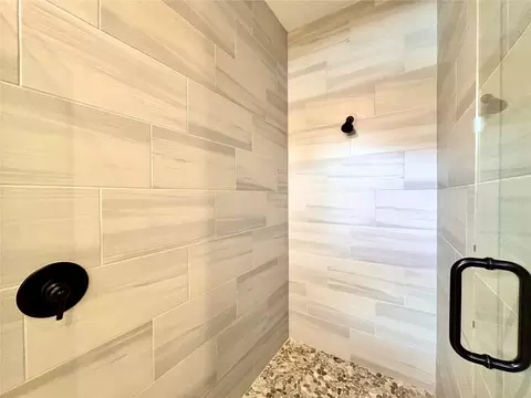 Bath - 6402 Rover Way, Saint Cloud, FL 34771 photo 5 of 11