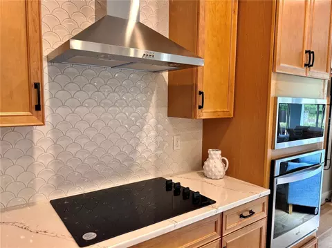 Kitchen - 6402 Rover Way, Saint Cloud, FL 34771 photo 5 of 7