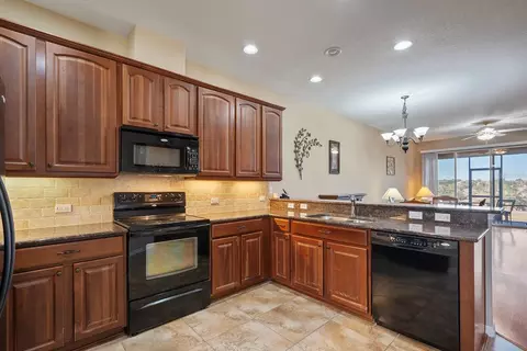 Kitchen - 22019 Belgian Ct, Mount Dora, FL 32757 photo 2 of 3