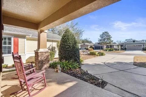 Exterior - 22019 Belgian Ct, Mount Dora, FL 32757 photo 4 of 6