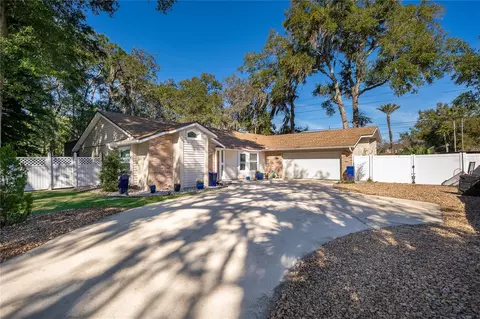 1077 Howell Harbor Dr, Casselberry, FL 32707