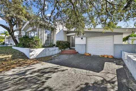 6620 Gulfport Blvd S, South Pasadena, FL 33707