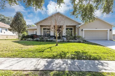 9703 Spring Lake Dr, Clermont, FL 34711
