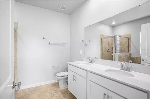 Bath - 6449 Sprucepine Ln, Saint Cloud, FL 34771 photo 1 of 3
