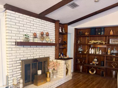 Living - 2426 Gresham Dr, Orlando, FL 32807 photo 8 of 10